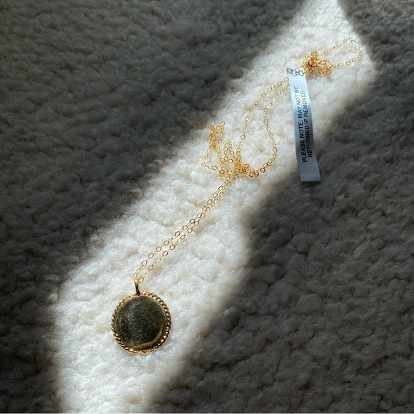 WOLF CIRCUS ROSE COIN NECKLACE - Picture 4 of 9